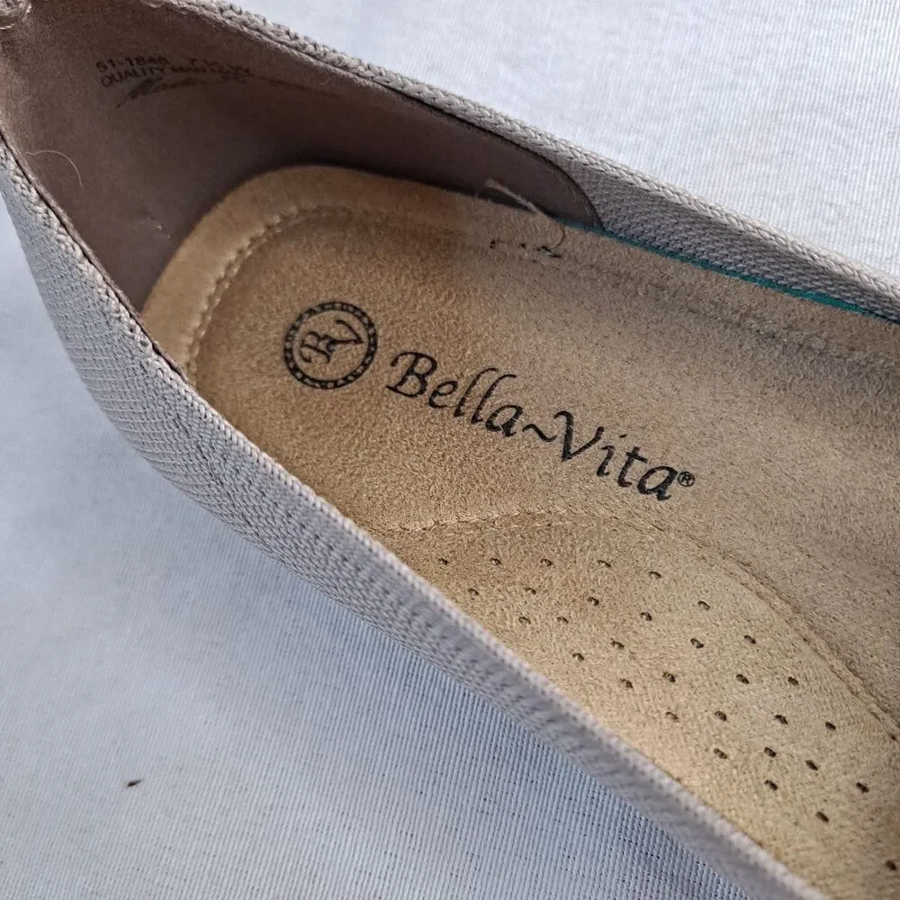 Bella Vita Hathaway Knit Slip On Flats Women's 7.5W Beige Comfort Cushioning